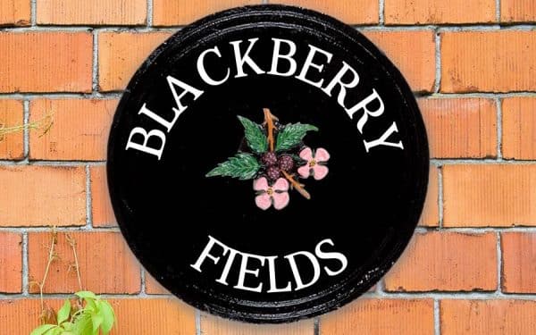 Blackberry Round House Sign 14" Diameter