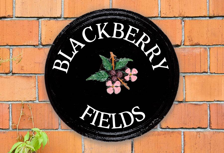 Blackberry Round House Sign 14" Diameter