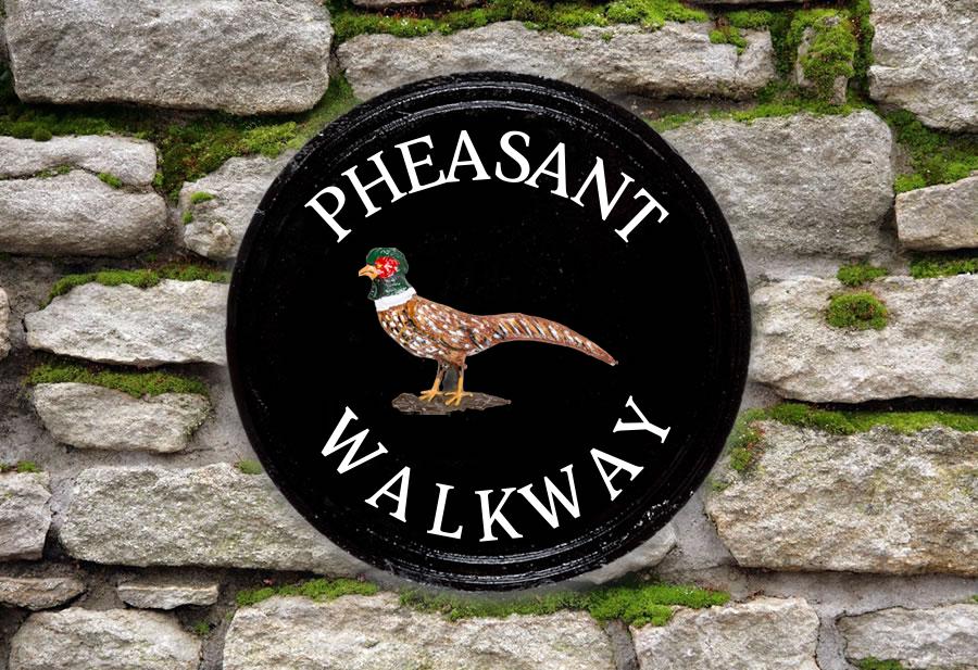 Golden Pheasant Round House Sign 12" Diameter