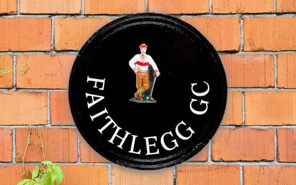 Golfer Round House Sign 10" Diameter