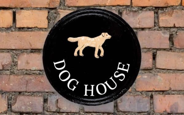 Ladrador Round House Sign 10" Diameter