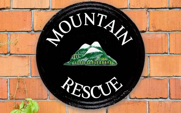 Mountain Range Round House Sign 14" Diameter