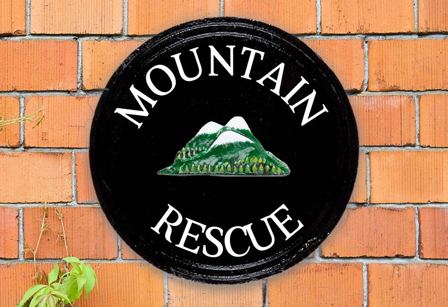 Mountain Range Round House Sign 14" Diameter