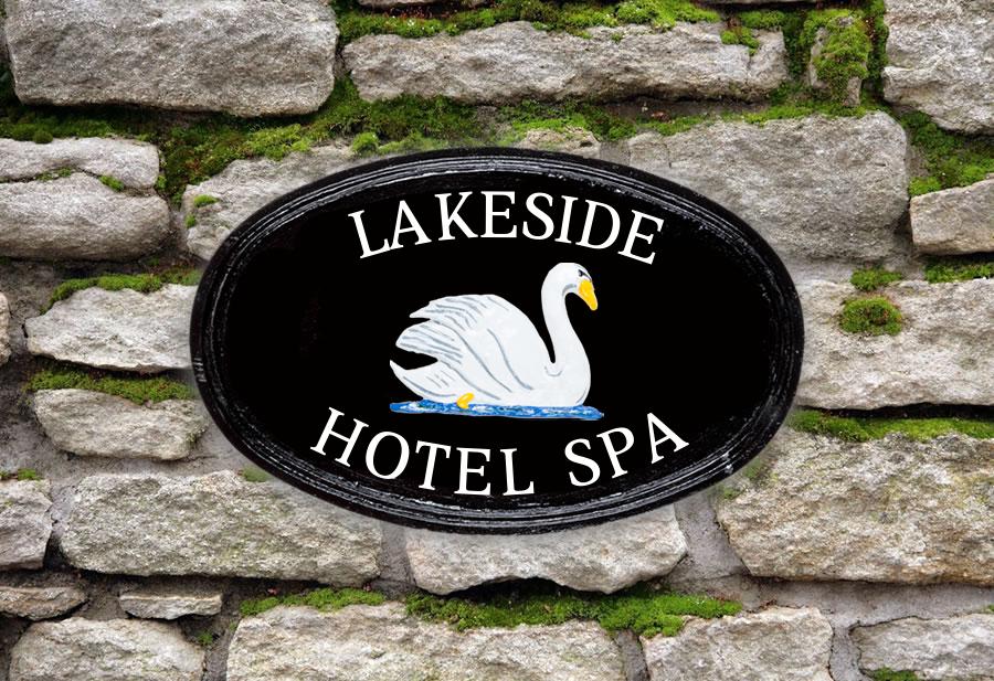 Swan Oval House Sign 14" X 9"