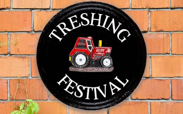 Tractor Round House Sign 14" Diameter