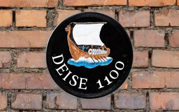 Viking Ship Round House Sign 9" Diameter